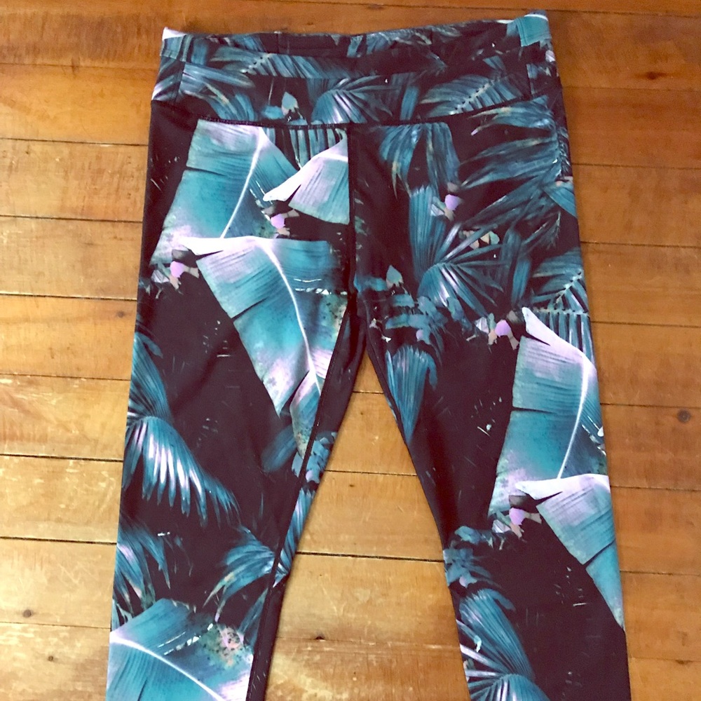 Fabletics Crop Leggings